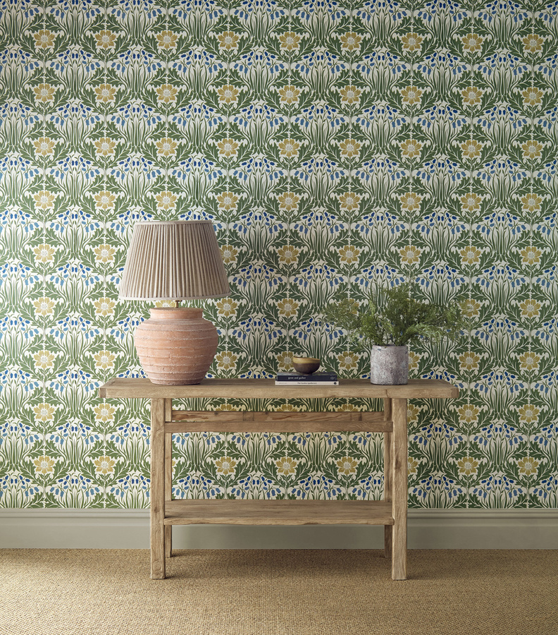 Morris & Co Tapete Woodbell & Anemone in Woad/Nettle in Grün, Blau und Multicolour - Bild 1