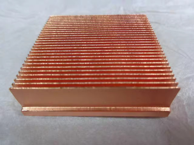 Kühlkörper aus reinem Kupfer mit Skiving Fin für die Elektronik-Kühlung von CHIP und IC, Farbe: Orange, B/T/H: 4,0 x 4,0 x 1,1 cm - Bild 3