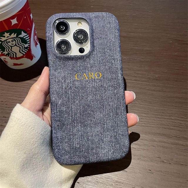 Personalisierte Denim Handyhülle mit Goldprägung für iPhone 12 13 14 15 16 17 Pro Max in Blau - Bild 1