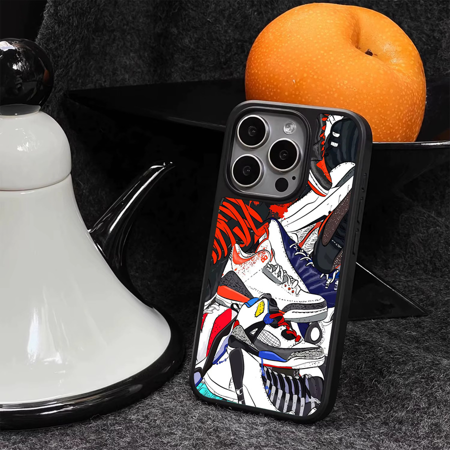 VNTK Basketball Handyhülle für iPhone 11 bis 16 Pro Max in Multicolour mit Anti-Drop Schutz und Sportschuhe Design - Bild 4