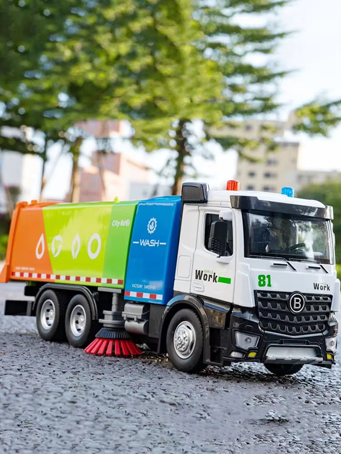 YBC YIBAICHENG Stadt Sprinkler Fahrzeug, Modell, 1:24, Metall, mit Licht und Sound - Bild 6