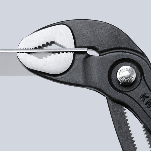 Knipex Cobra Wasserpumpenzange in Rot und Grau mit Kunststoffgriffen - Bild 4