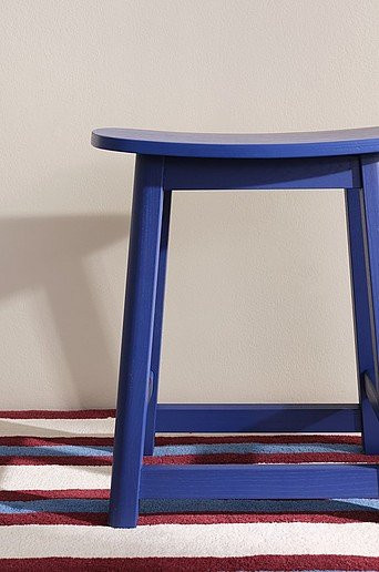 Jotex Hocker SELENE in Blau mit Holzgestell im skandinavischen Design, B/T/H: 46,0 x 29,5 x 41,5 cm - Bild 1