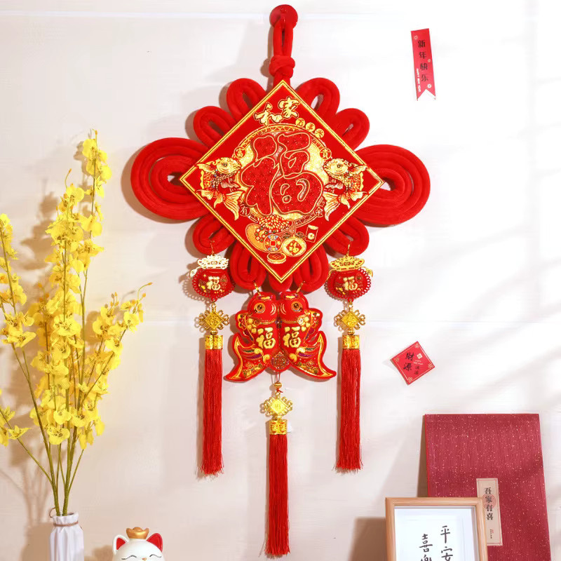 Chinesische Neujahrsdekoration 2024 Hängender Mond mit Karpfen in Rot als Glücksbringer und Segen für dein Zuhause - Bild 2