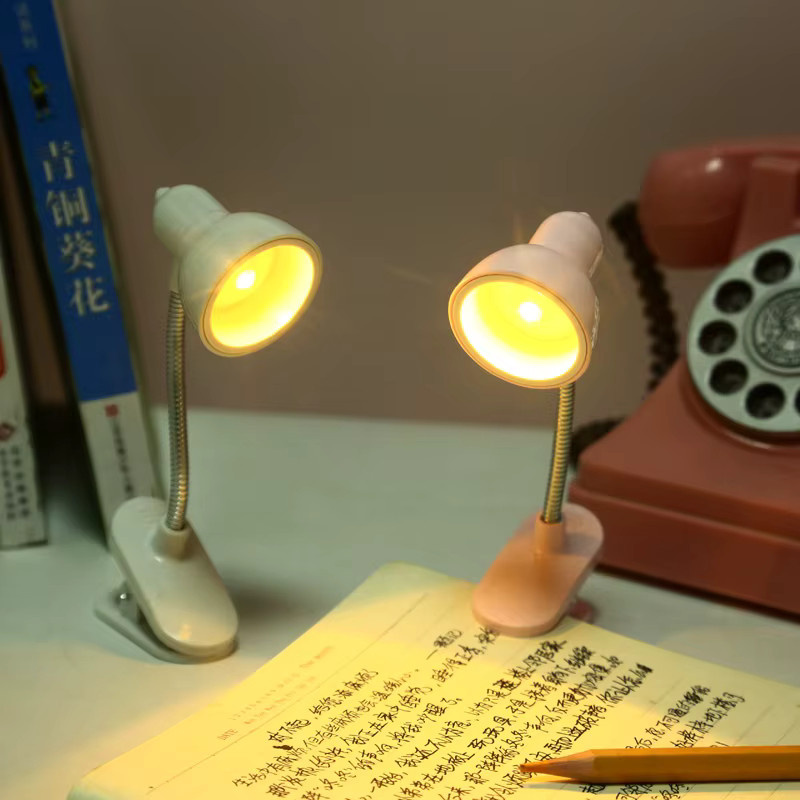 Feimefeiyou Mini LED Clip Schreibtischlampe mit warmweißem Licht, batteriebetrieben, Weiß/Rosa - Bild 4