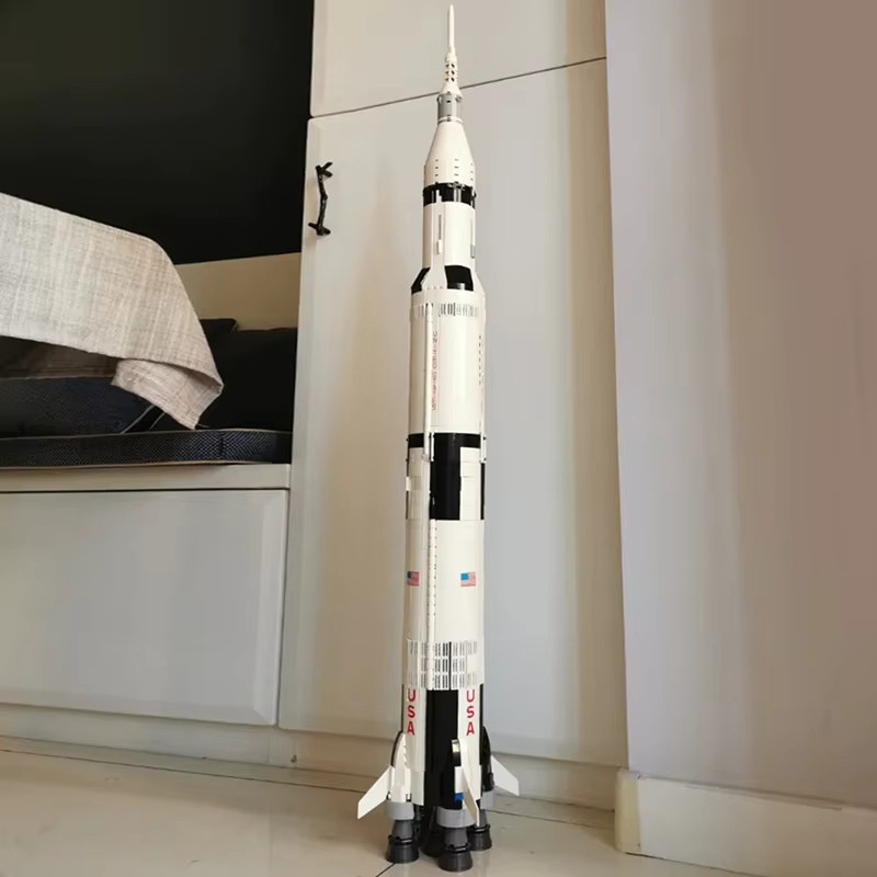 LIEI Apollo Saturn 5 Modellbausatz, Weltraum, 1969 Teile - Bild 4