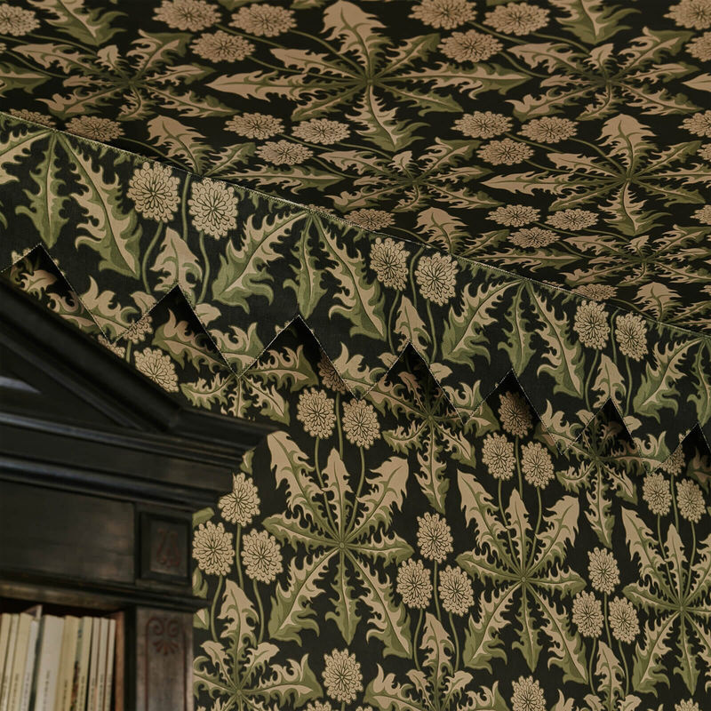 House of Hackney Tapete Taraxa Noir in Schwarz mit floralem Botanical-Design aus Vlies - Bild 3
