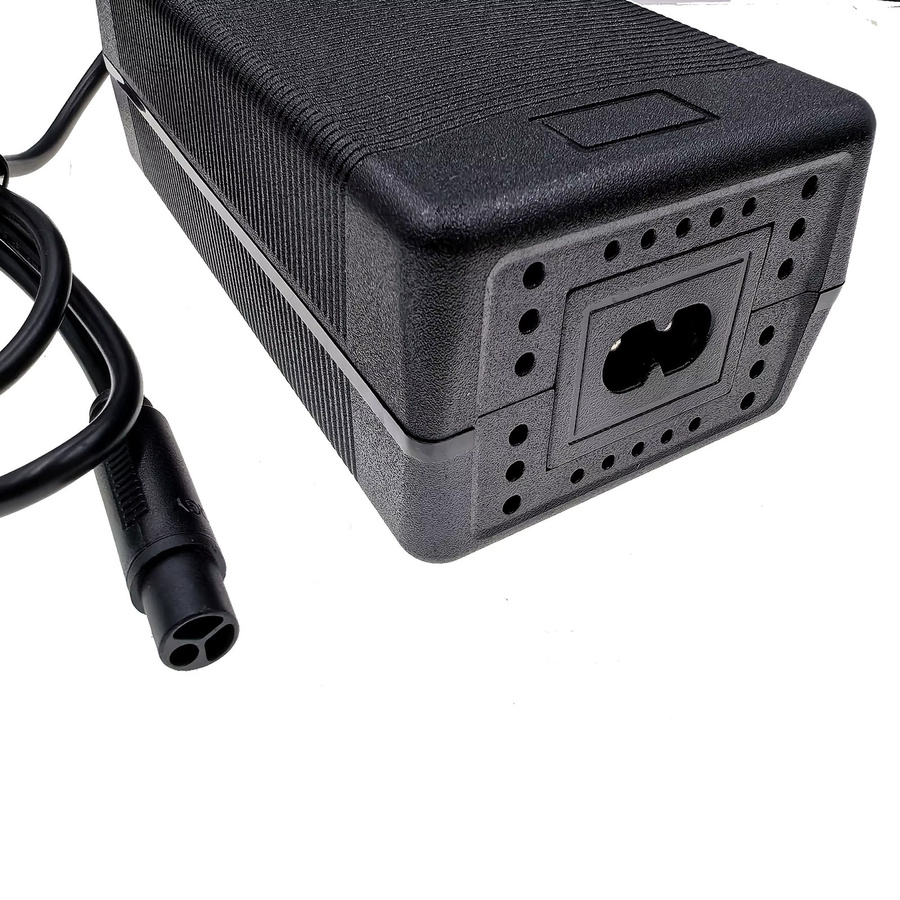 YYHQQBAD Ladegerät 54,6V 2A für 48V 13S Li-Ionen-Akku 18650 Batteriepack mit MI4-Julet 3105 Anschluss, Schwarz - Bild 4