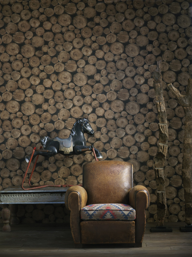 Lumberjack Tapete von Andrew Martin in Braun mit Natur- und Vintage-Design - Bild 1