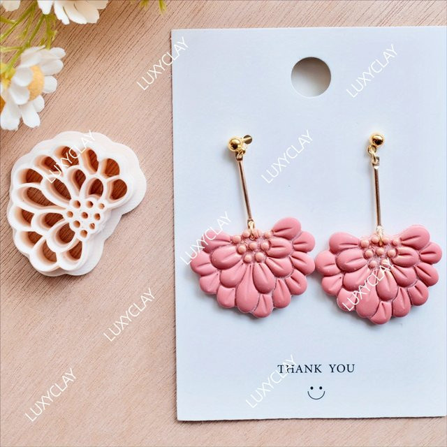 Geprägte Blumenform-Polymer-Tonformen für die Schmuckherstellung in Pink für Ohrringe und Anhänger - Bild 1