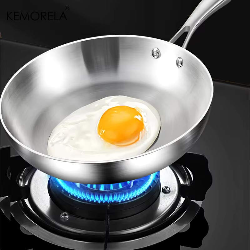 KEMORELA Bratpfanne aus Edelstahl 316 in Silber, hochglanzpoliert, dreischichtig und induktionsgeeignet - Bild 3