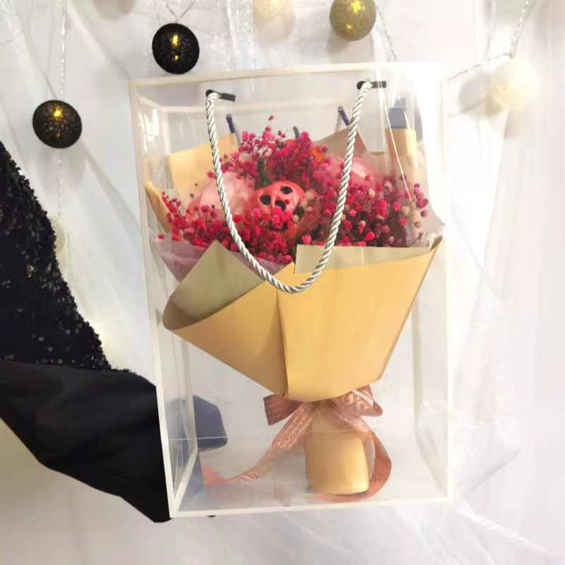 Transparente PVC Geschenktüte für Blumenarrangements und Geburtstagsgeschenke in Weiß - Bild 2