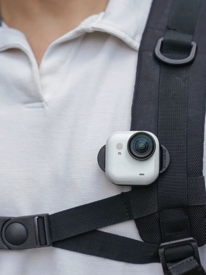 Insta360 Go Ultra Rucksack Clip Halterung mit Anti-Shake und Quick Release Funktion - Bild 6