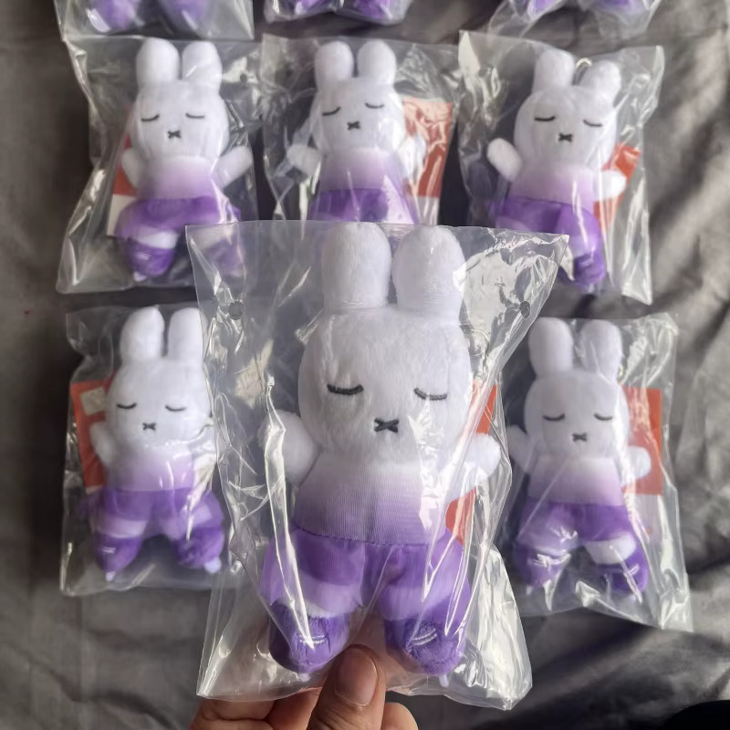 Miffy Kaninchen-Puppe, Winter-Sport, Plüsch / Textil - Bild 2
