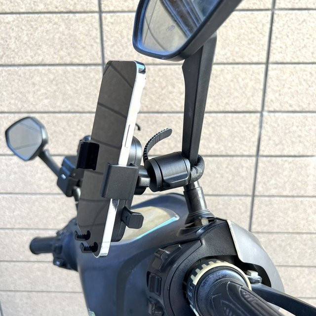 Universal Quick Release Motorrad Handyhalterung für GPS und Navigation in Schwarz - Bild 1
