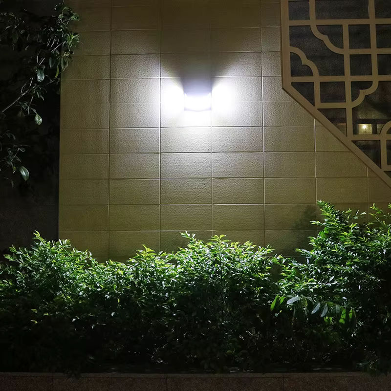 Dengsum Solar Wandlampe mit 212 LEDs und PIR Bewegungssensor, Schwarz, 3 Modi für Garten und Außenbereich - Bild 5