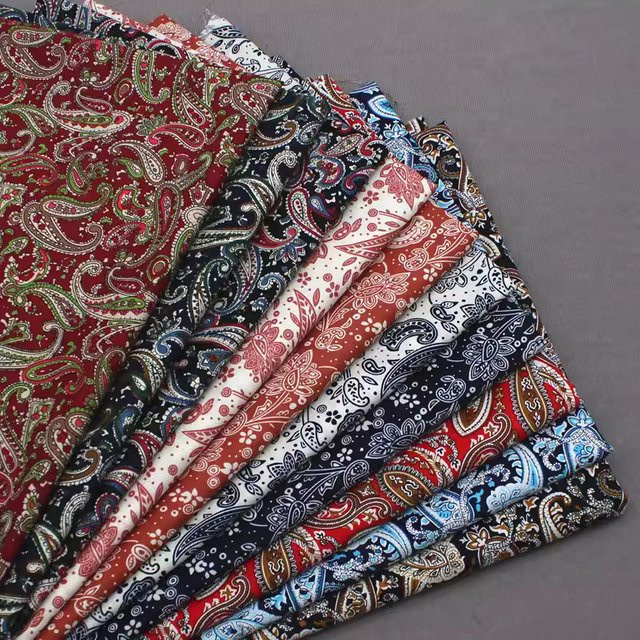 Baumwollstoff mit Paisley-Cashew-Muster für Patchwork und Quilten, Mehrfarbig - Bild 1