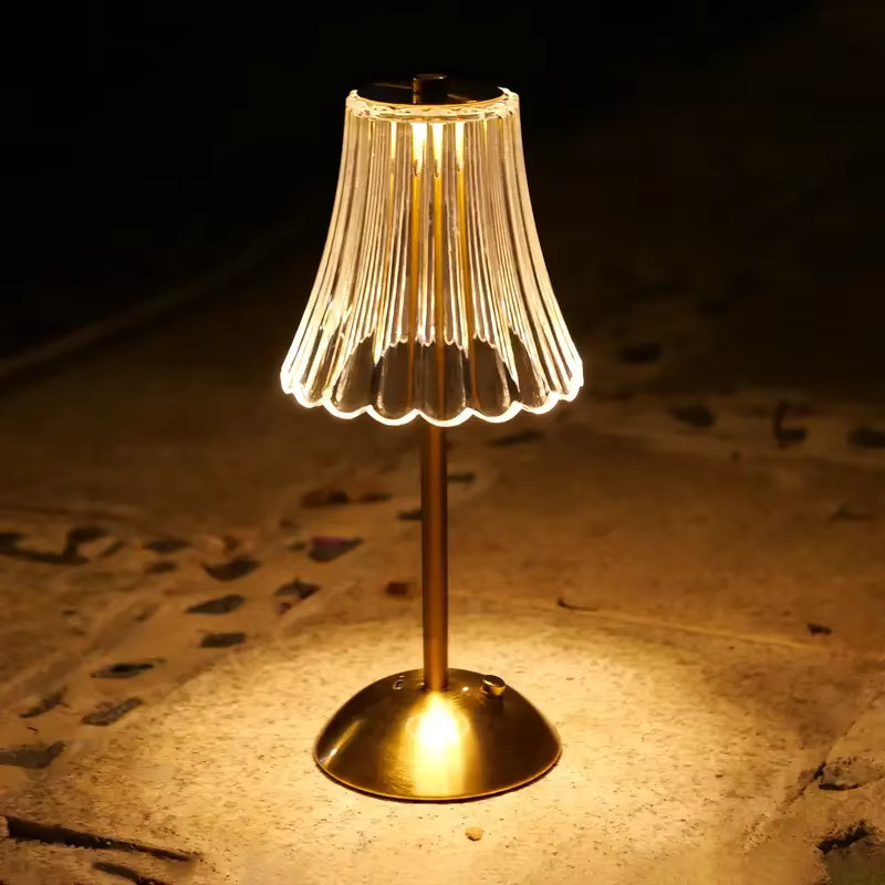 Vintage Kristall-LED-Schreibtischlampe mit USB-Aufladung und Touch-Funktion in Gold/Messing und Transparent, Höhe: 29,5 cm, Durchmesser: 13,0 cm - Bild 2