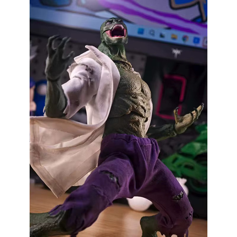 Hot Toys Marvel Doc. Weißer Zerrissener Mantel mit Lila Shorts, Zubehör, 1/12 Maßstab - Bild 2