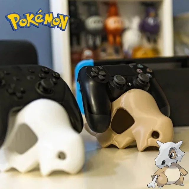 TAKARA TOMY Pokemon Cubone Game Controller Ständer in Weiß für Nintendo Switch Pro, PS5, Xbox Series und Xbox One sowie als Telefonhalter - Bild 1