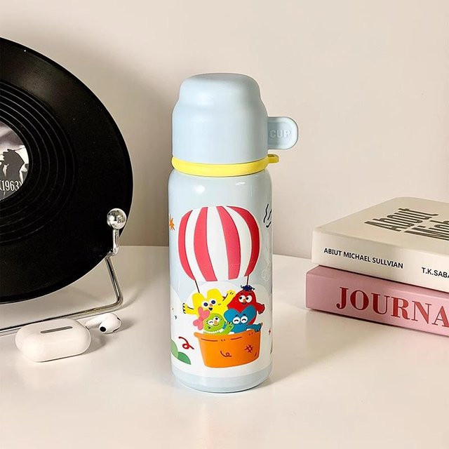 Yiran Furniture Thermosbecher aus Edelstahl mit Cartoon-Motiv und Strohhalm, 550ml, in verschiedenen Farben - Bild 1