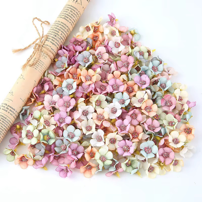 HUAYUXIANG Künstliche Gänseblümchen aus Seide in Multicolour, 30 oder 50 Stück, Durchmesser: 2,5 cm, für Hochzeits- und Partydekoration sowie DIY-Gartenprojekte - Bild 2