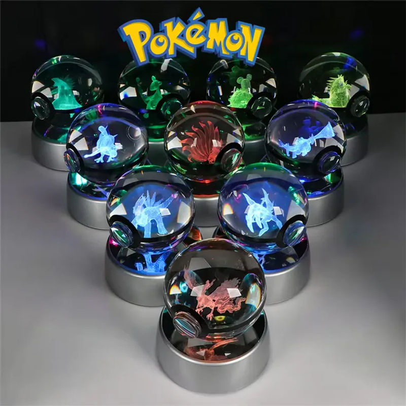 Pokemon 3D Kristallkugel Figur mit LED-Licht Basis, mehrfarbig, verschiedene Motive wie Gengar, Gyarados, Mimikyu, Snorlax, Rayquaza oder Sprigatito - Bild 2