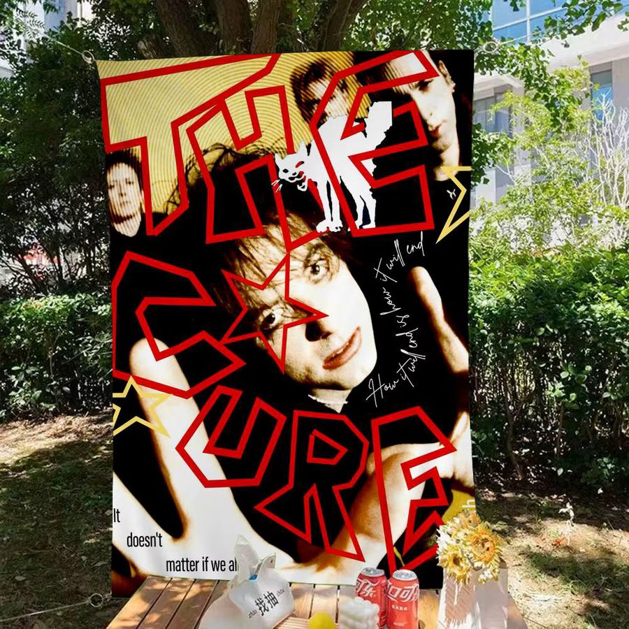 MINISO Wandbehang Rock Band THE C-CURE Cartoon Flagge Science Fiction Wanddeko - Bild 5