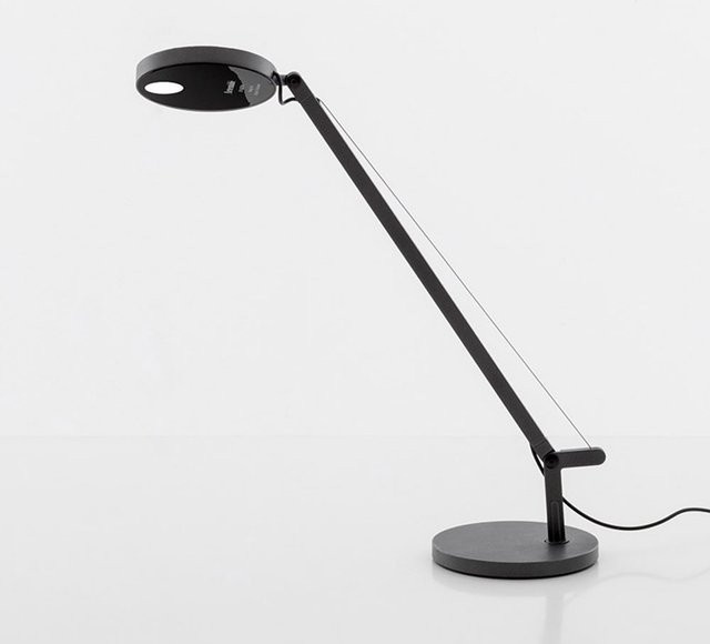 Artemide Demetra Micro LED-Tischleuchte in Anthrazitgrau mit dimmbarer warmweißer Beleuchtung (2700K) - Bild 1