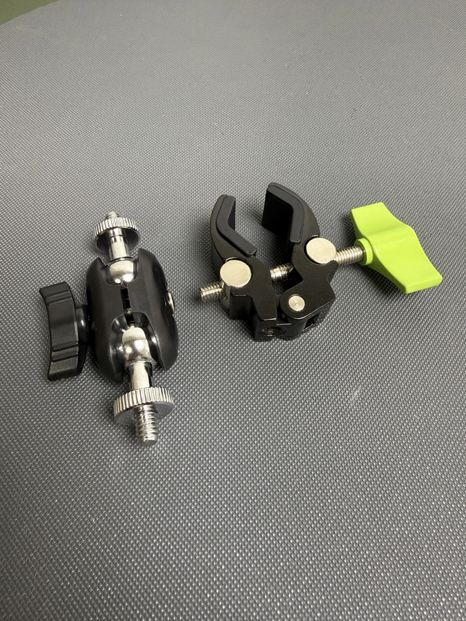 Universelle Metall-Kamerahalterung für GoPro mit 360 Grad Rotation, schwarze Lenkerhalterung für Motorrad und Mountainbike - Bild 1