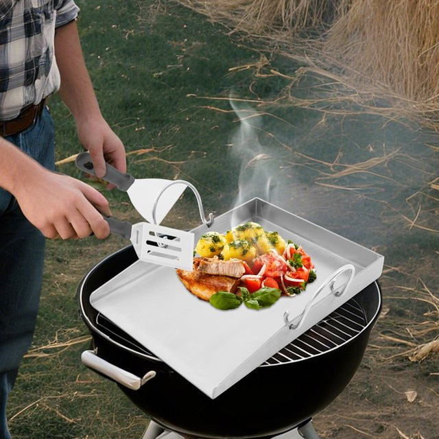 Rechteckige Grillplatte aus Edelstahl in Silber mit abnehmbaren Griffen, B/T: 40 x 40 cm - Bild 1