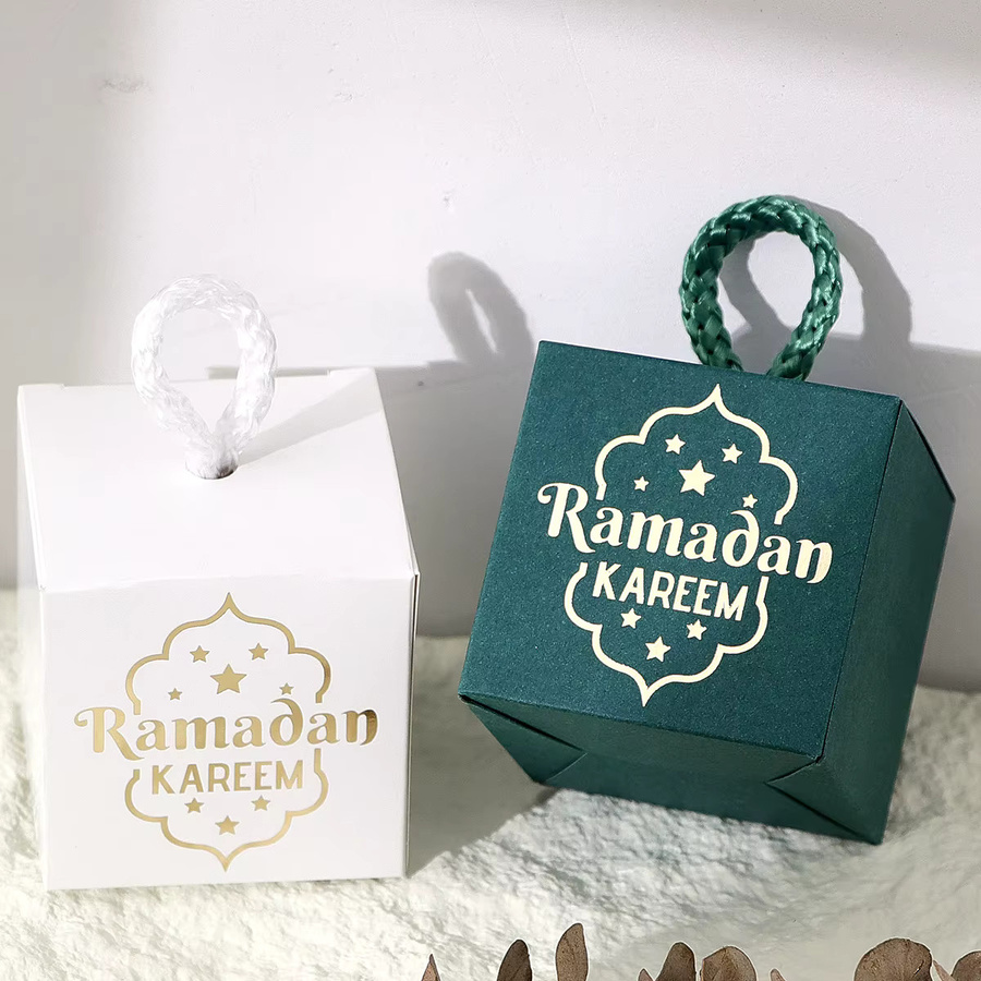 10er Set Geschenkboxen aus Papier mit Diamant-Eid-Motiven und Griffen, Farbe: Weiß, B/T/H: 5,5 x 5,5 x 5,5 cm - Bild 2