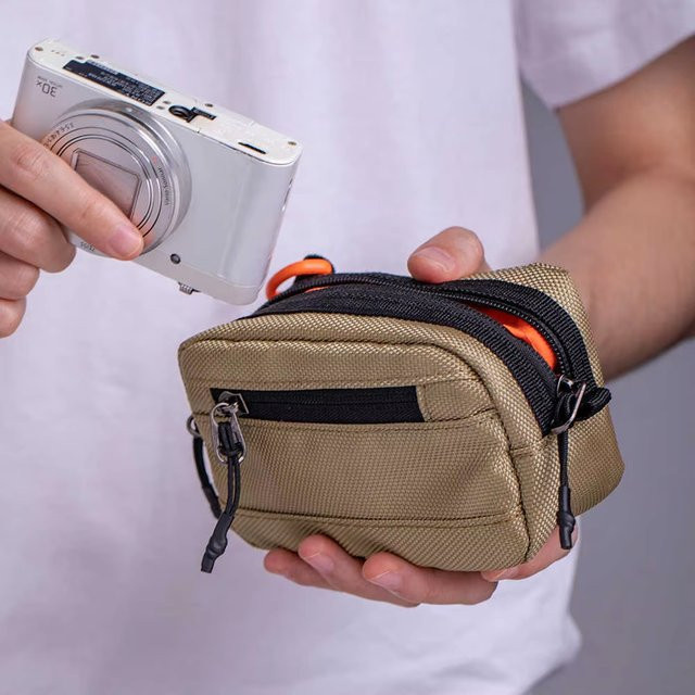 Tragbare Kartencameratasche M24-3 in Braun mit Batteriespeicher für Ricoh GR2, GR3 und GR3X - Bild 1