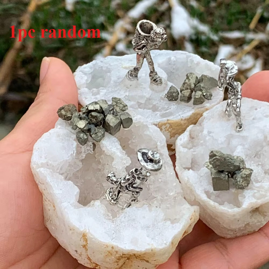 CrystalHola Kristall-Miner Ornament aus Naturstein in Weiß für dein Zuhause oder Arbeitszimmer - Bild 3