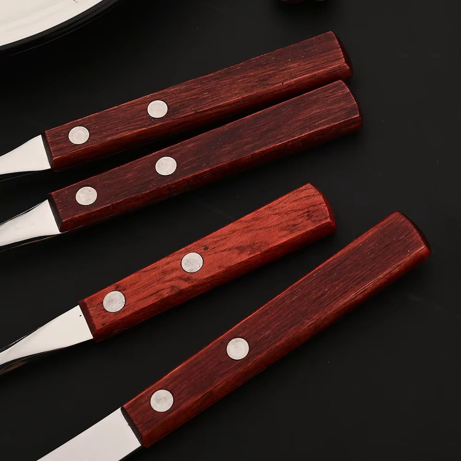 Besteckset aus Edelstahl mit Holzgriff in Rot und Silber, bestehend aus Messern, Gabeln und Löffeln von uniturcky - Bild 5