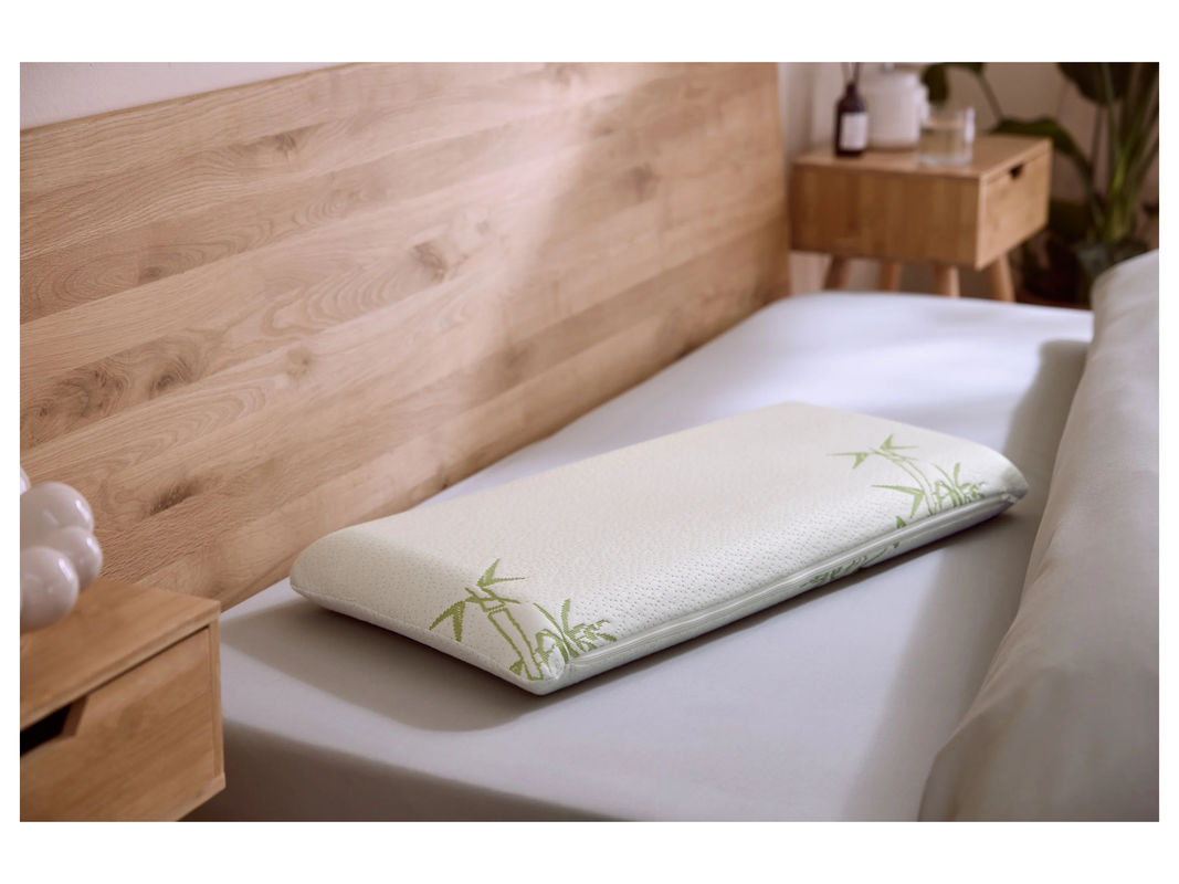LIVARNO Nackenstützkissen aus Memory Foam in Weiß, B/H: 34 x 74 cm - Bild 2