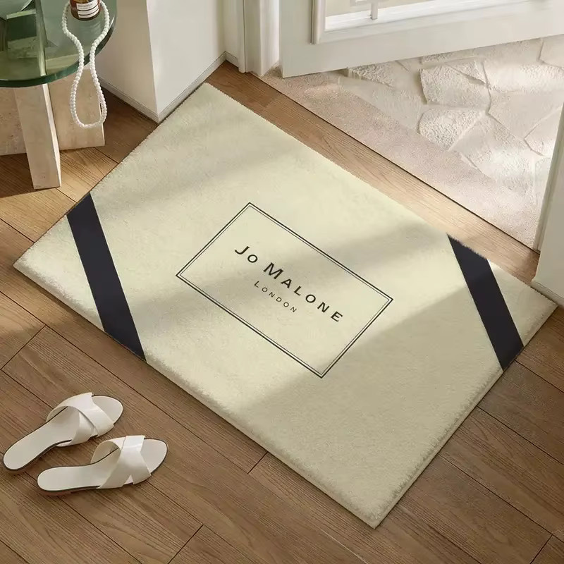 VIKAMA Fashion Logo Plüschteppich in Beige, rutschfeste Flanellmatte für Wohnzimmer und Schlafzimmer - Bild 2