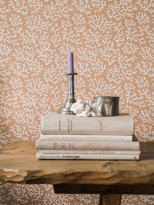 Von Brömssen Tapete Långelid Floral in Coral Peach mit Naturmotiven und Vliesqualität - Bild 2