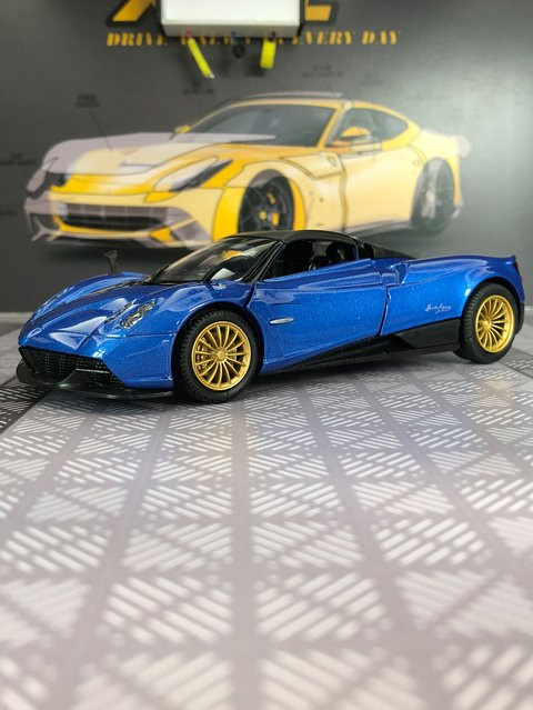CCA Pagani Huayra Roadster Modellauto, 1:32, Metall - Bild 1
