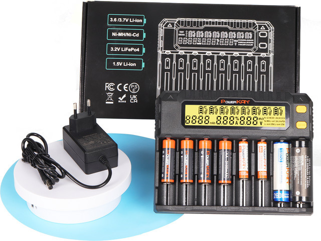 POWERKAN 8-Bay LCD Smart-Ladegerät für NiMH, LiFePO4 und Li-Ionen in Schwarz mit Kapazitätstest und 0V-Aktivierung - Bild 1
