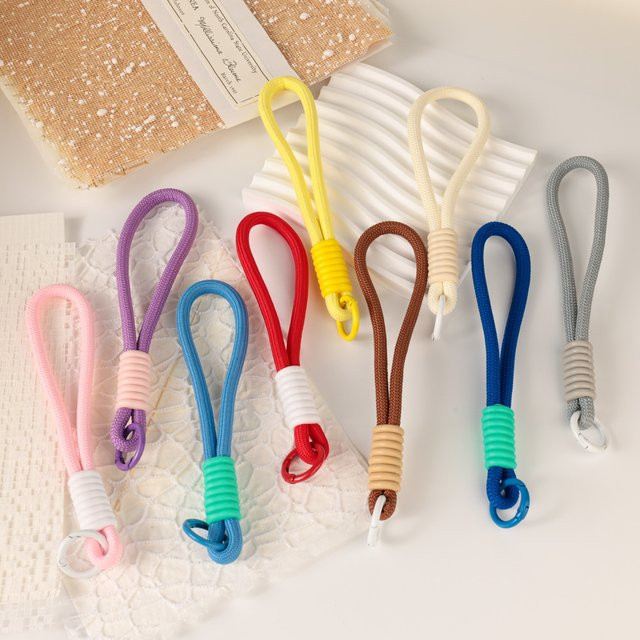Mehrfarbiges Knoten-Handy-Lanyard als kreatives kurzes geflochtenes Schlüsselband für deine Handyhülle - Bild 1