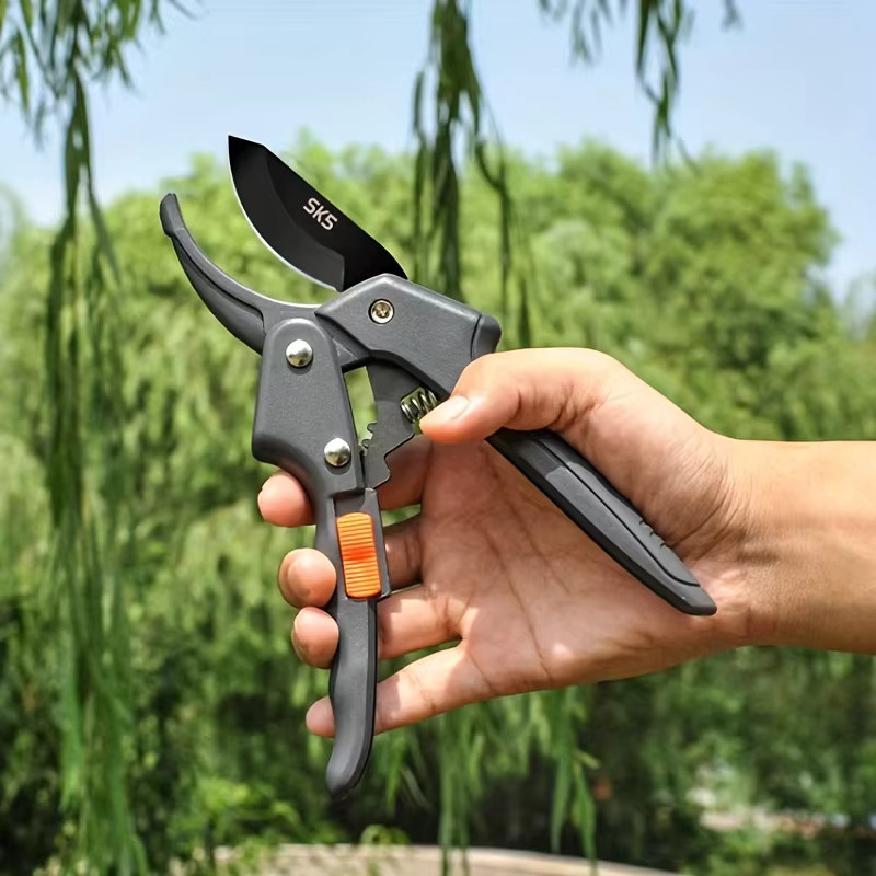 Newshark TOOL Gartenschere aus Edelstahl in Schwarz - Bild 2