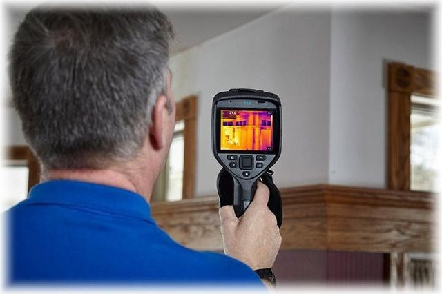 FLIR E54 Wärmebildkamera Schwarz mit MSX, MeterLink und WiFi (Temperaturbereich -20 bis 650 °C, 30 Hz) - Bild 2