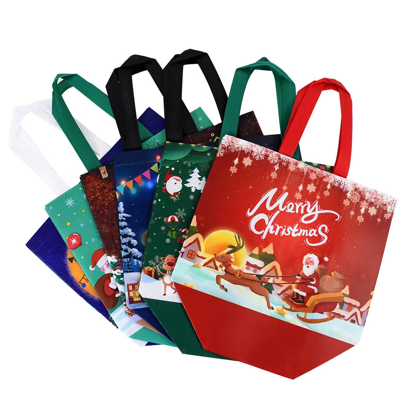 Wasserdichte Weihnachtsgeschenktasche aus Vliesstoff mit Weihnachtsmann und Schneemann Motiv - Bild 3