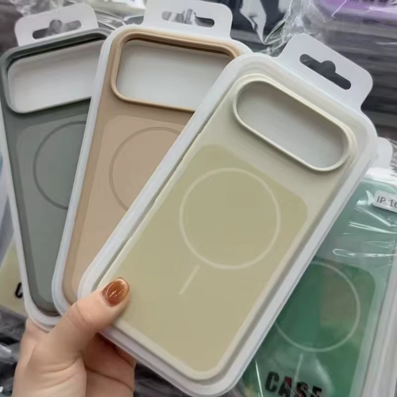 Apple Silikon Handyhülle Comfortable Touch mit MagSafe für iPhone 17 Pro Max und iPhone 16 Pro Max in Farbblöcke Multicolor und Grau - Bild 1