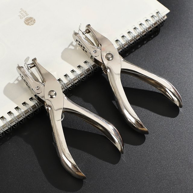 Einlochlocher aus Metall für Papier in Silber mit 3mm und 6mm Lochung - Bild 1
