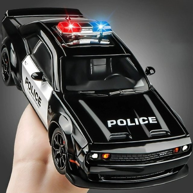 MAKEDA Hellcat Viper Polizeiauto, Druckgussmodell, 1:24, mit Licht und Sound - Bild 1