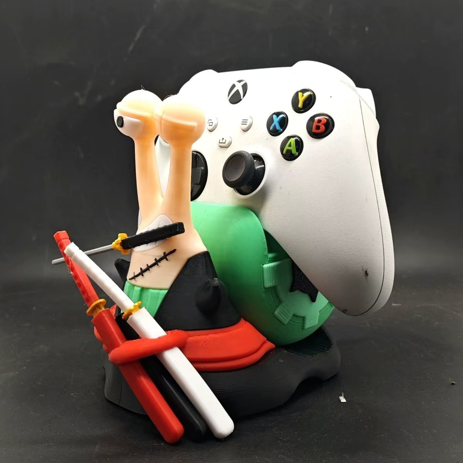 Bandai Ruffy Zoro Den Den Mushi GamePad-Halter für PS4, PS5, Xbox und Switch in Multicolor - Bild 2