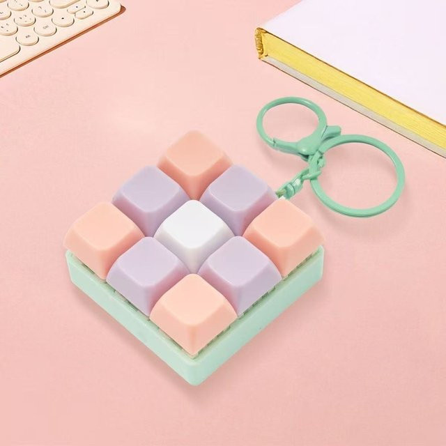 Wucifang Bags Tastatur Fidget Spielzeug Schlüsselanhänger, 9 Tasten - Bild 1