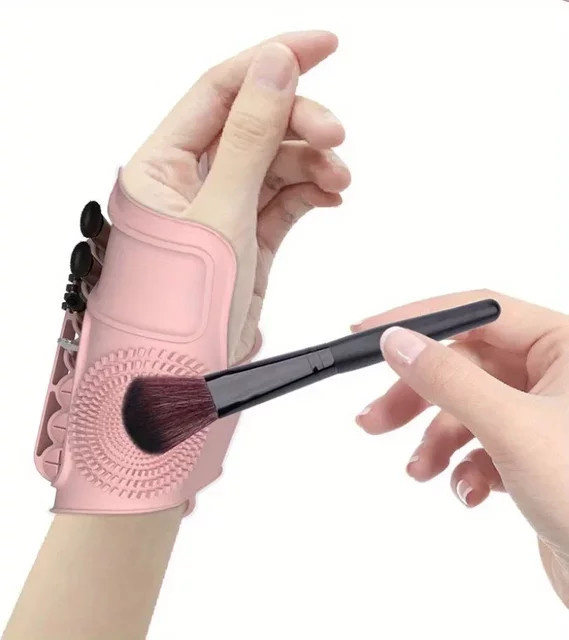 Make-up Unterstützung Hand mit Silikon Make-up Pad und Pinselreinigung - Bild 1